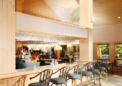 woods n wedges bar seating with lots of natural light